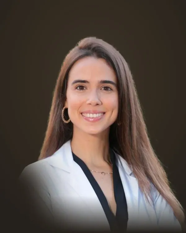 Retrato da Dra. Amanda Cunha, cirurgiã geral